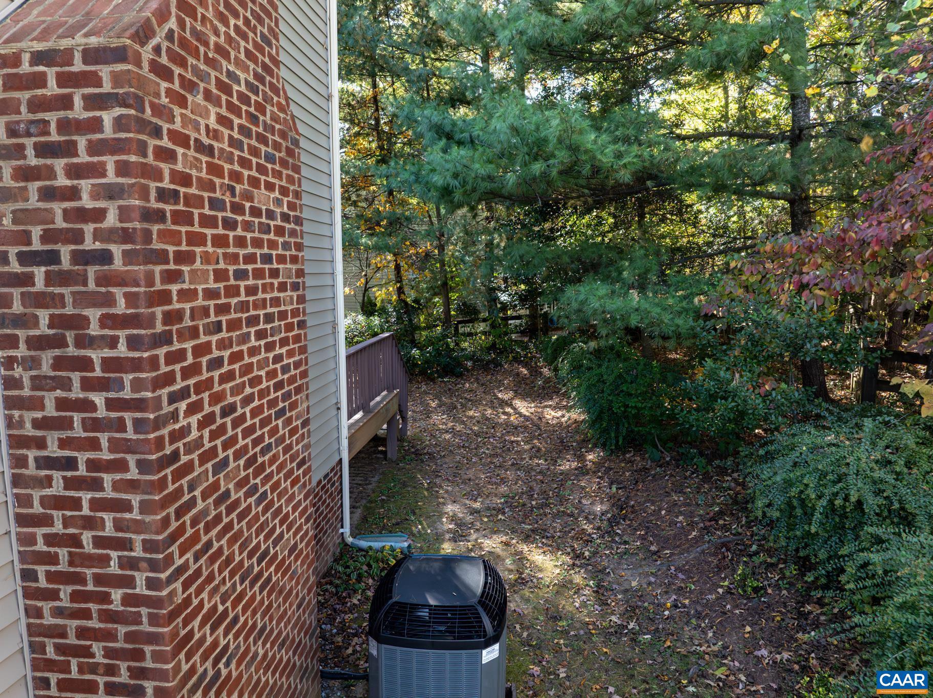 FOREST LAKES - Residential