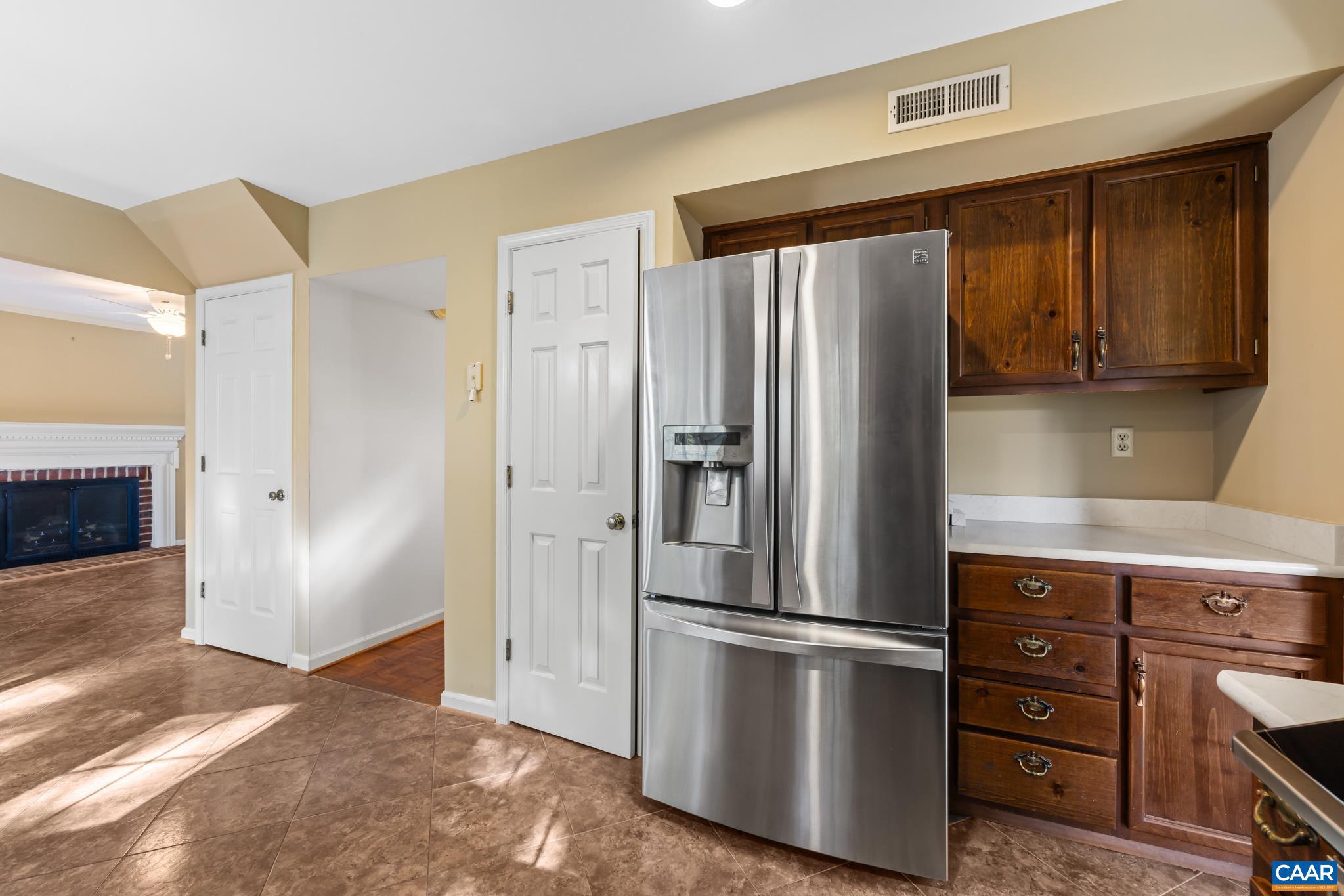 FOREST LAKES - Residential