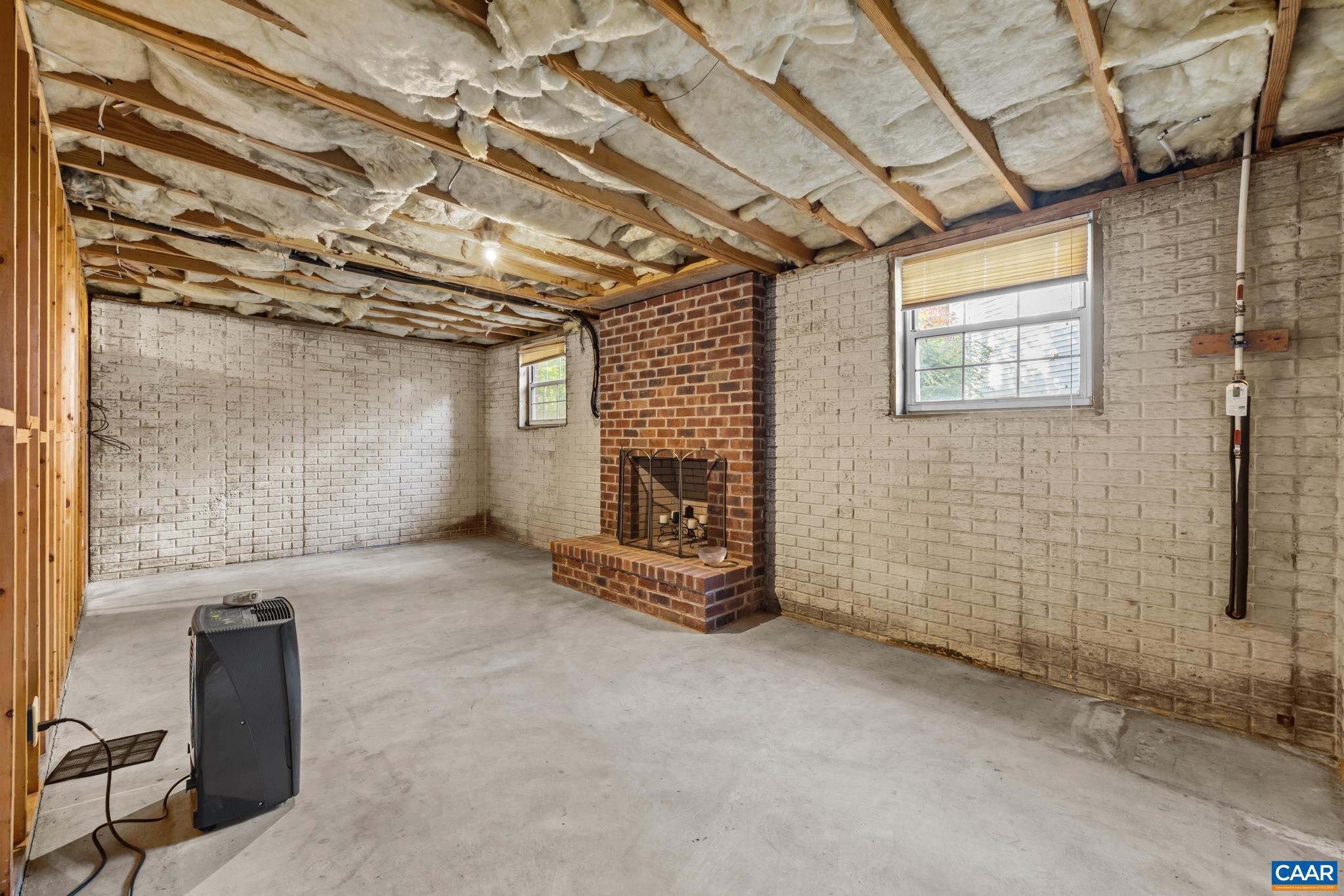 FOREST LAKES - Residential