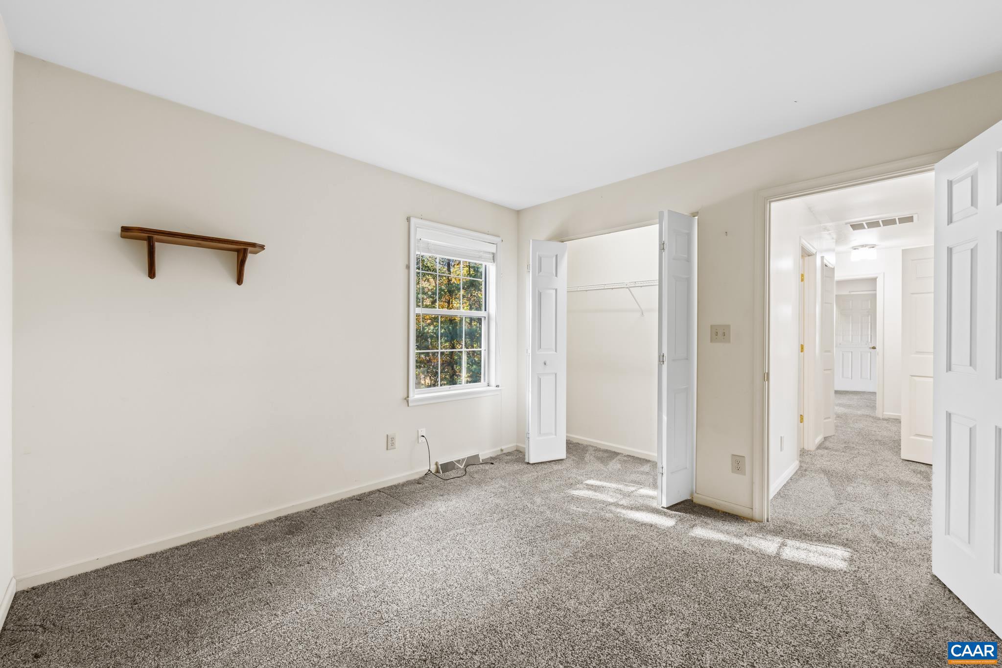 FOREST LAKES - Residential