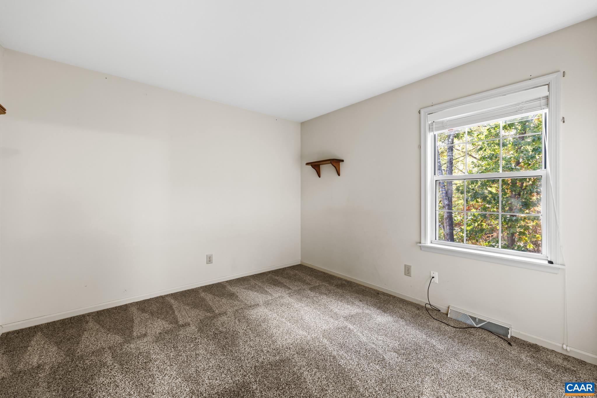 FOREST LAKES - Residential