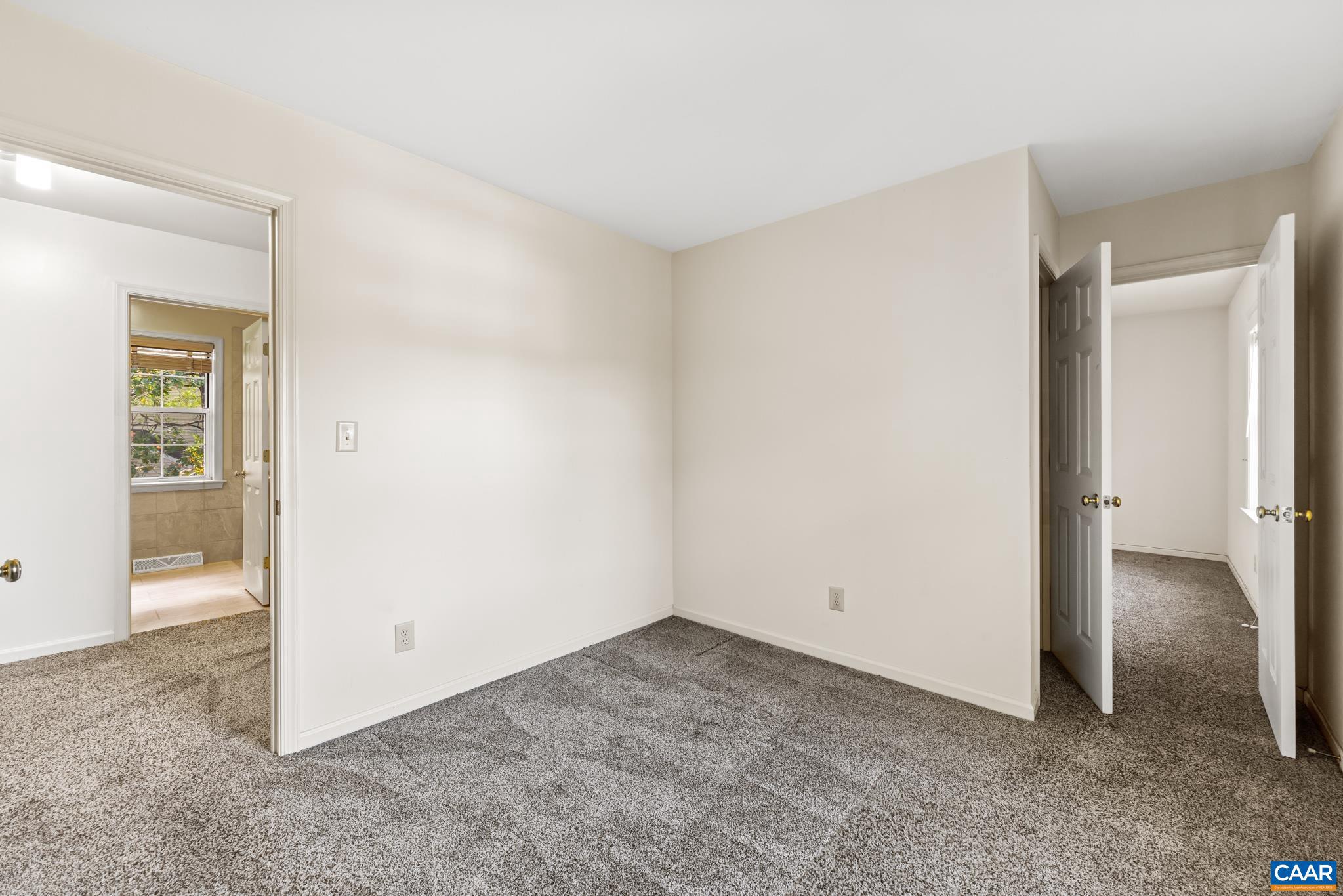 FOREST LAKES - Residential