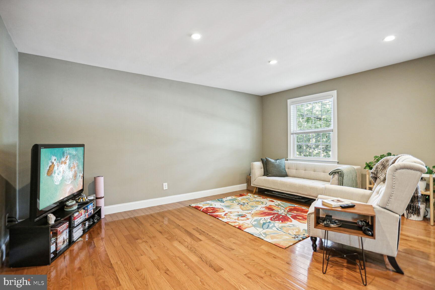 ROCK CREEK GARDENS - Residential Lease