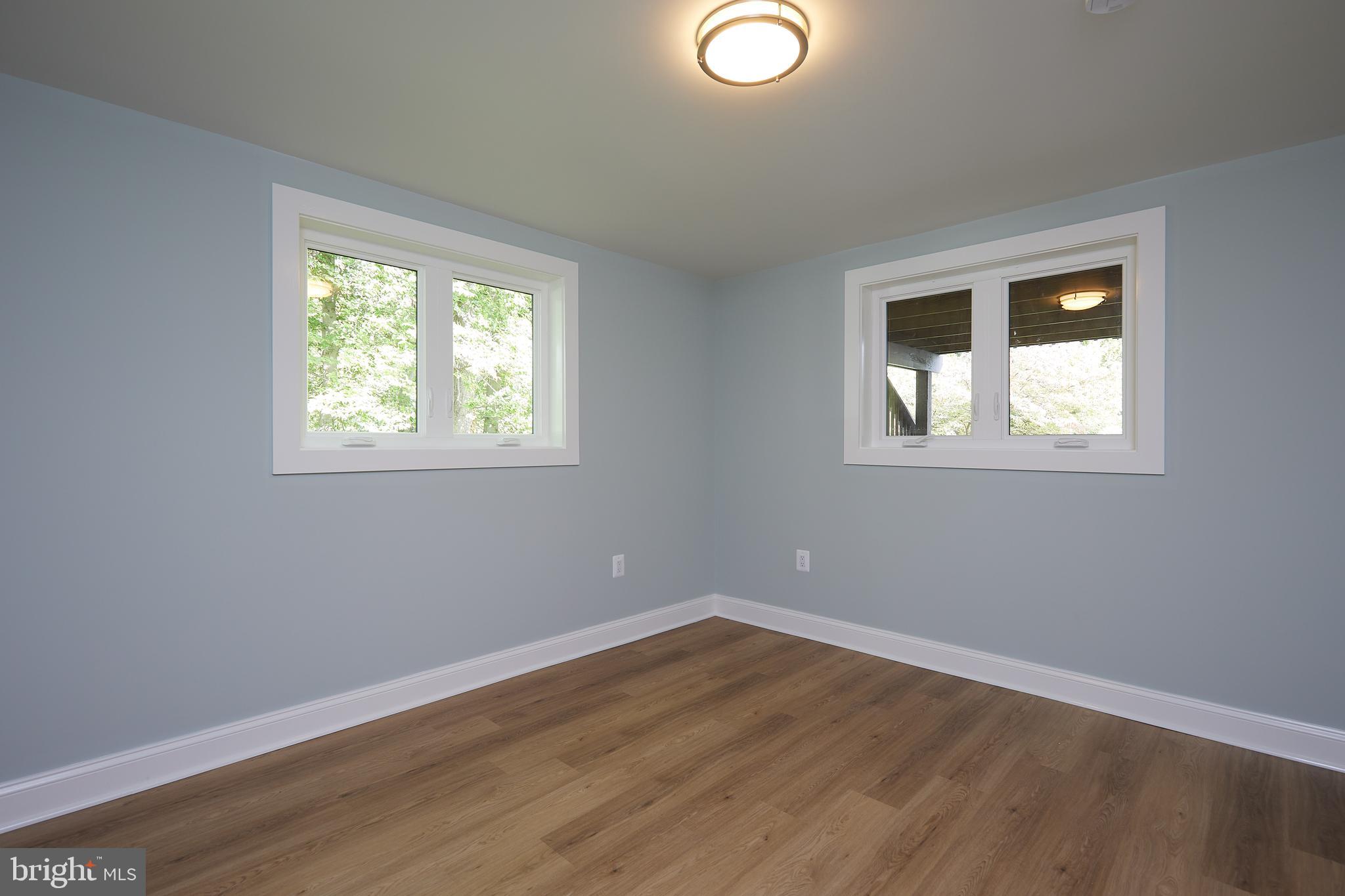 TULIP HILL - Residential