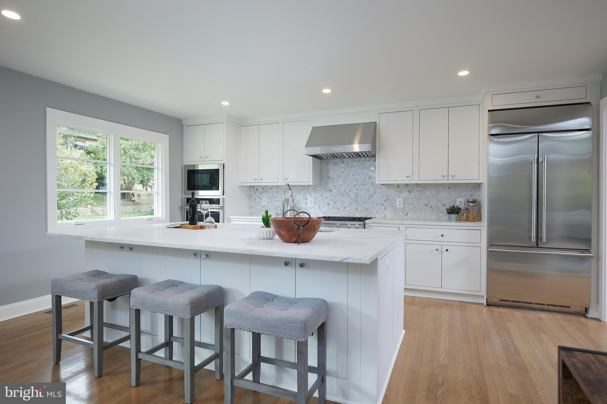 TULIP HILL - Residential