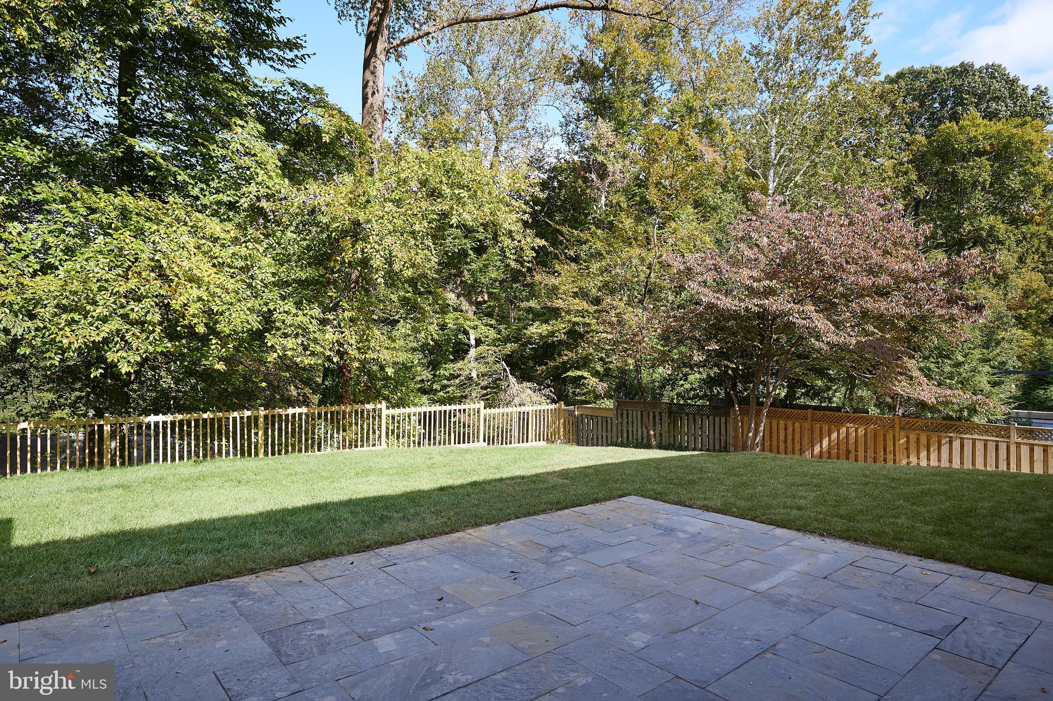 TULIP HILL - Residential