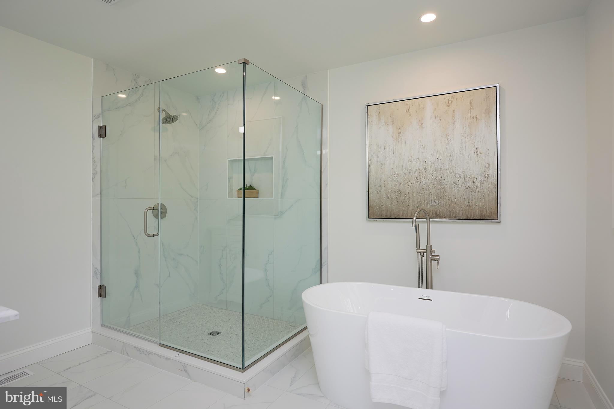 TULIP HILL - Residential