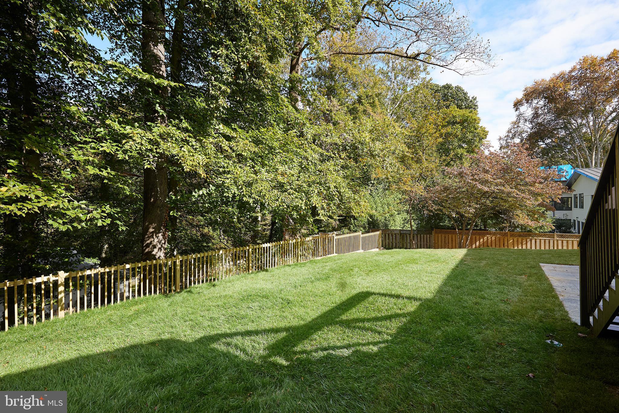 TULIP HILL - Residential