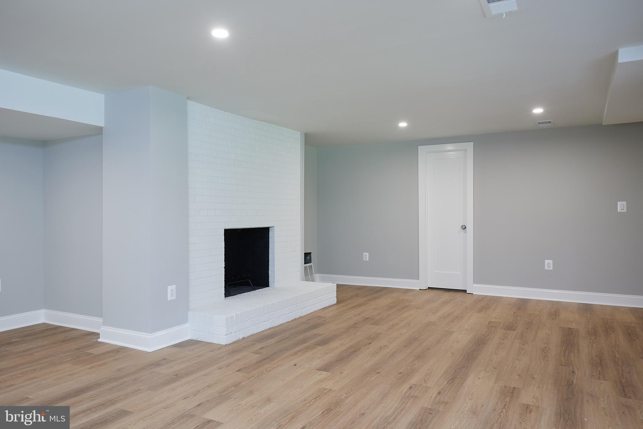 TULIP HILL - Residential