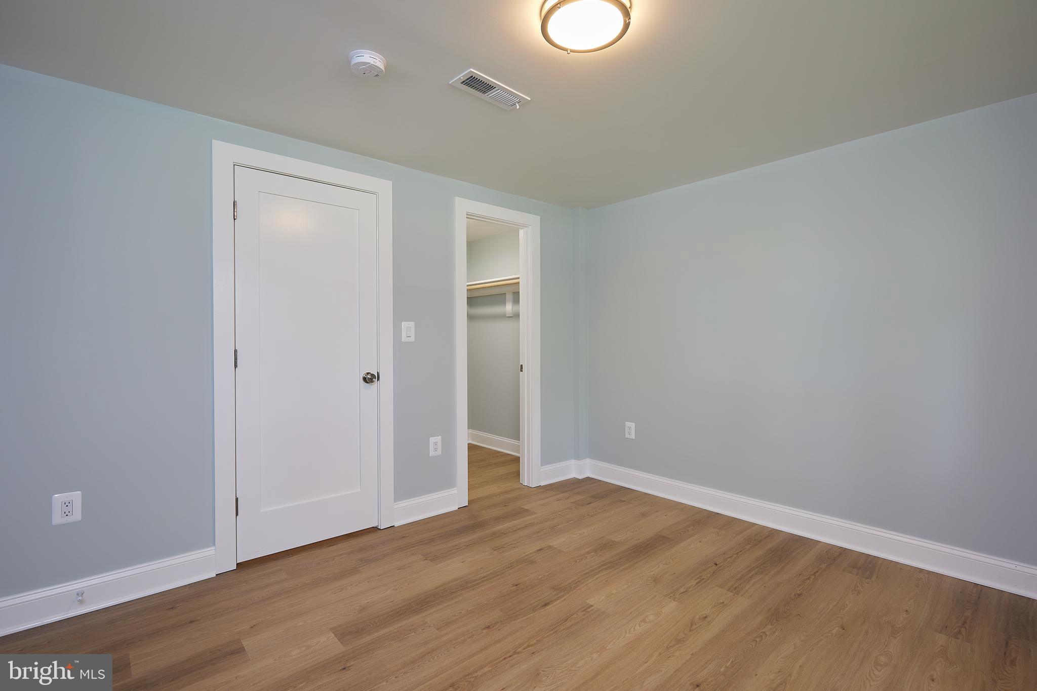 TULIP HILL - Residential