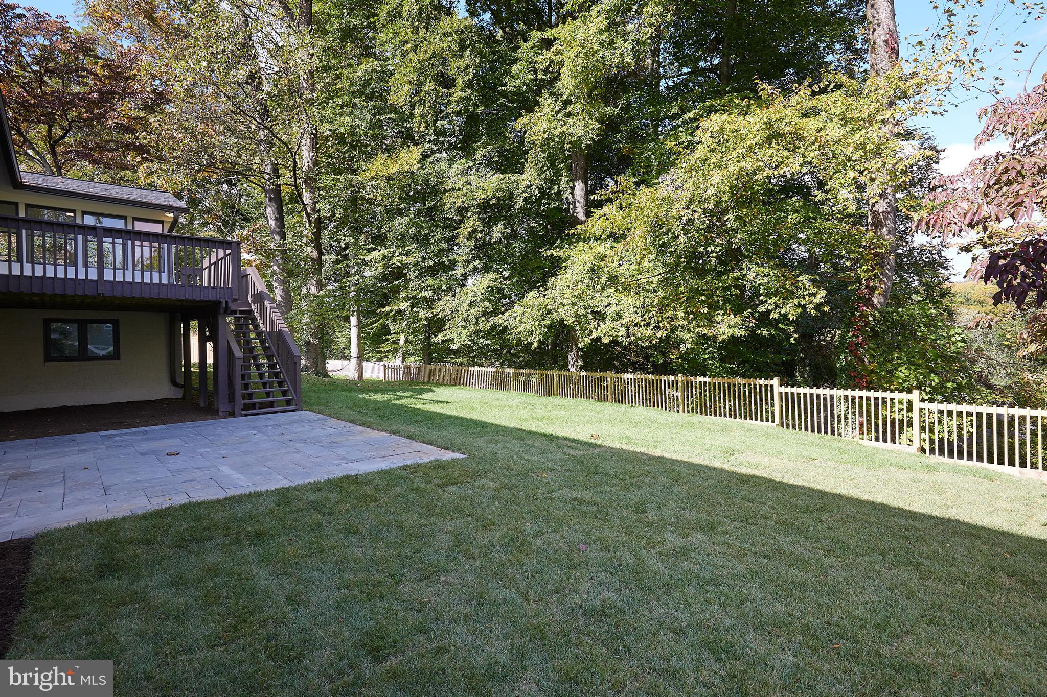 TULIP HILL - Residential