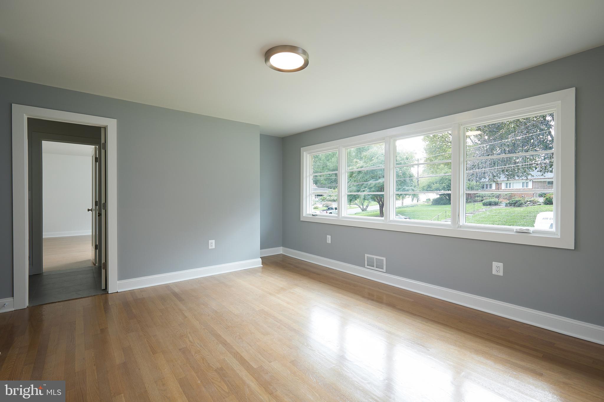 TULIP HILL - Residential