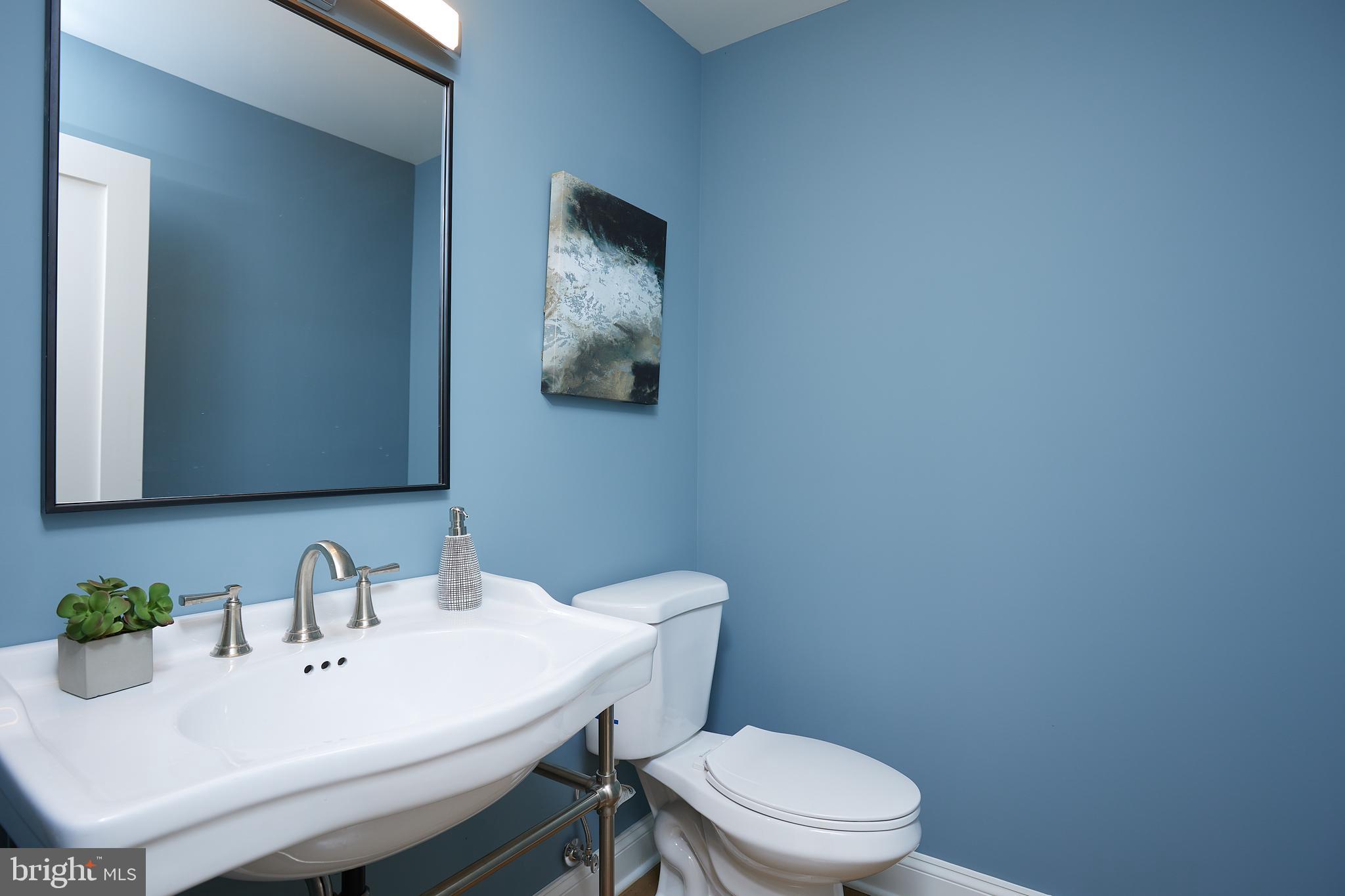 TULIP HILL - Residential