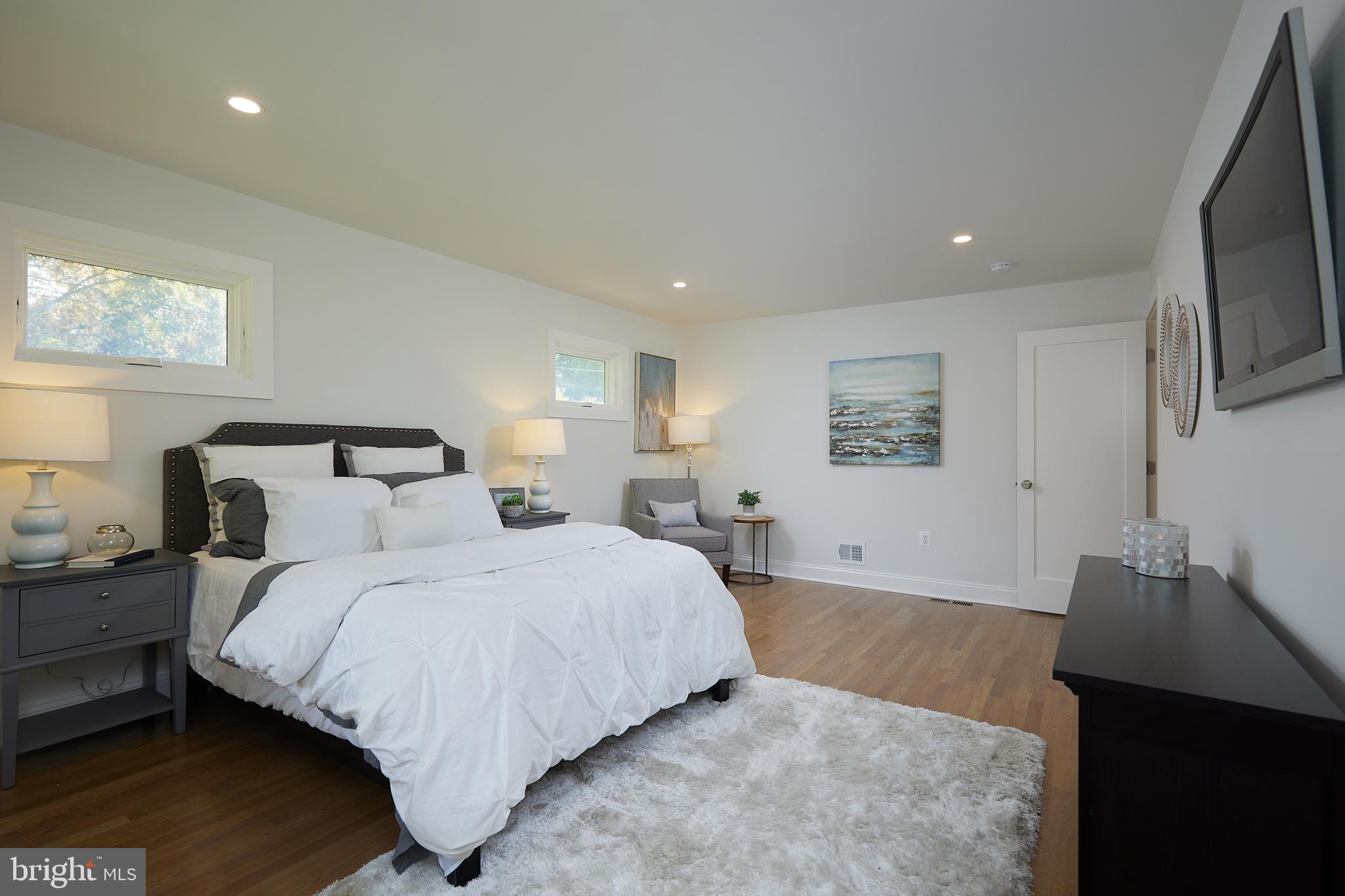 TULIP HILL - Residential