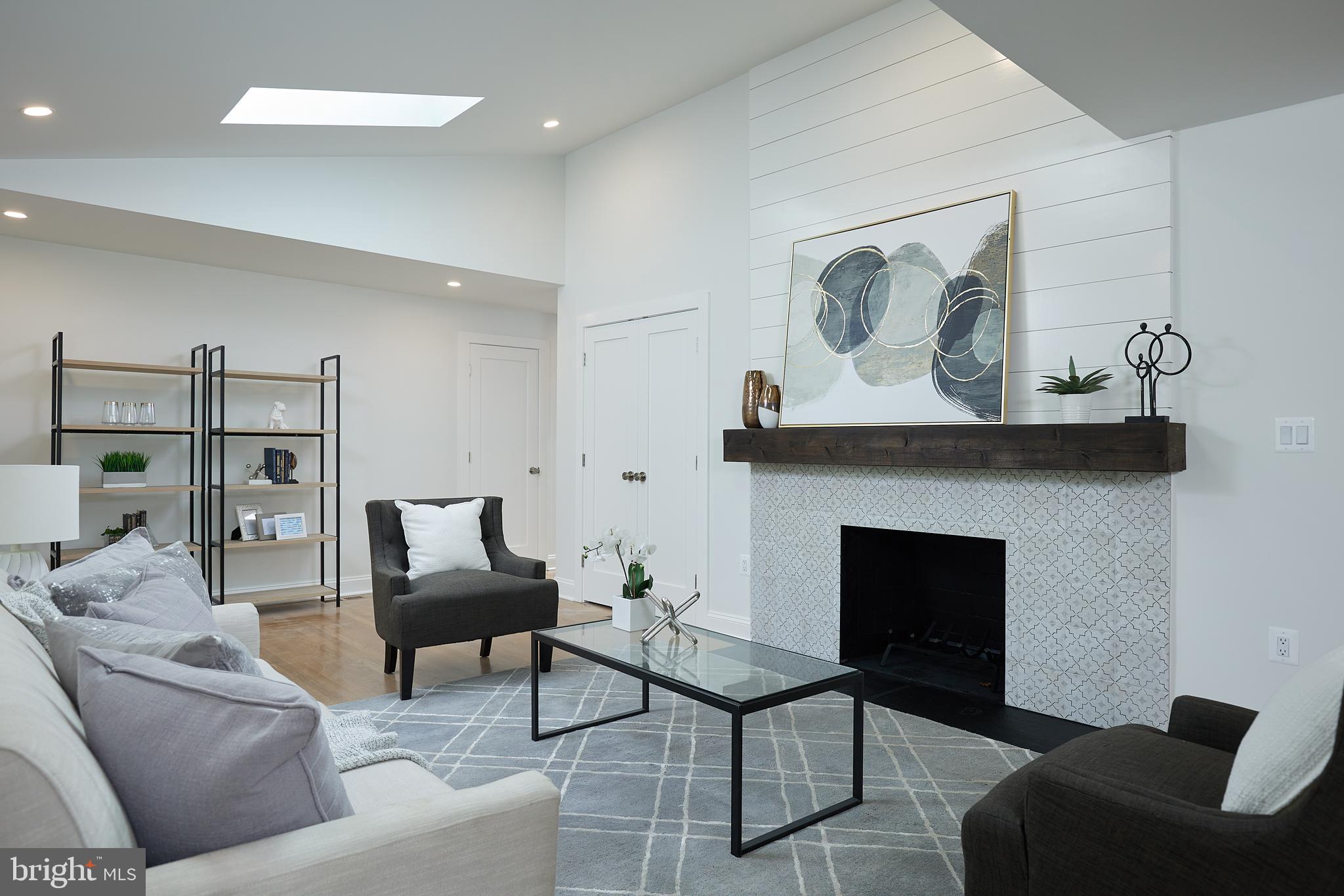 TULIP HILL - Residential