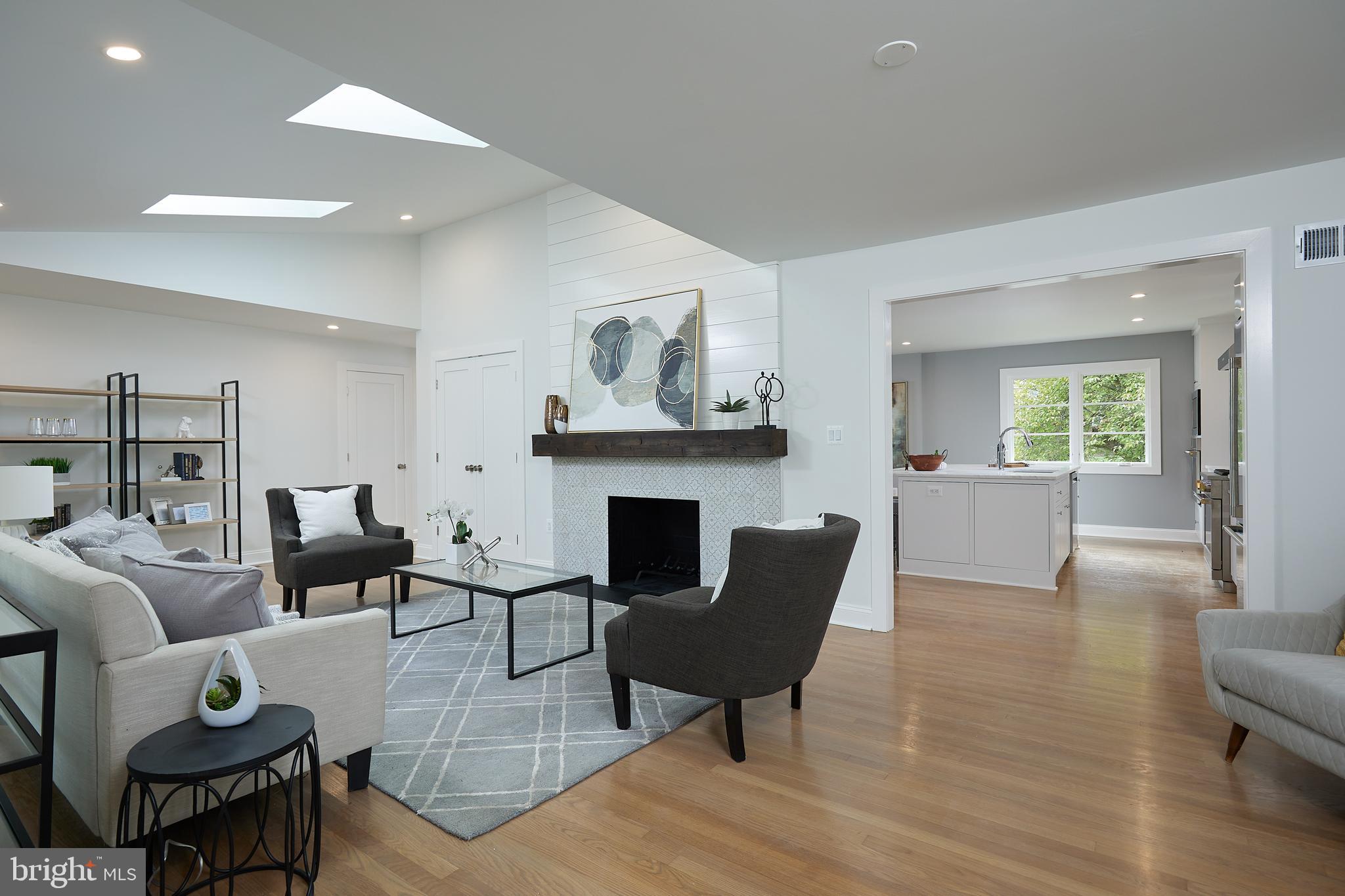 TULIP HILL - Residential