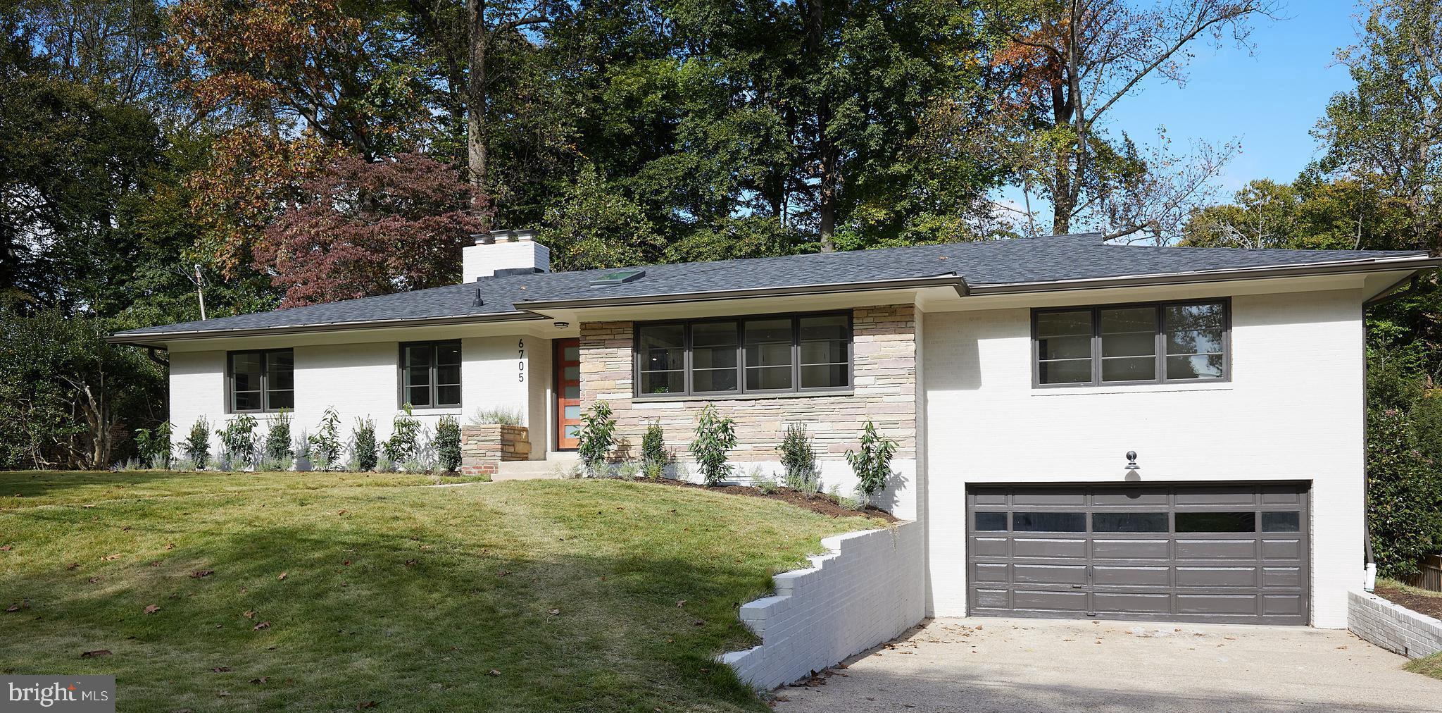 TULIP HILL - Residential