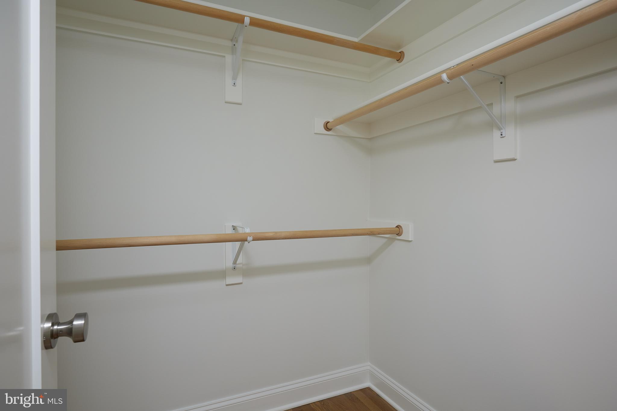 TULIP HILL - Residential