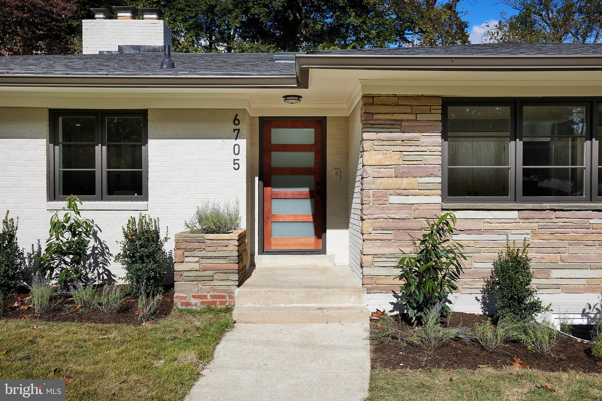 TULIP HILL - Residential