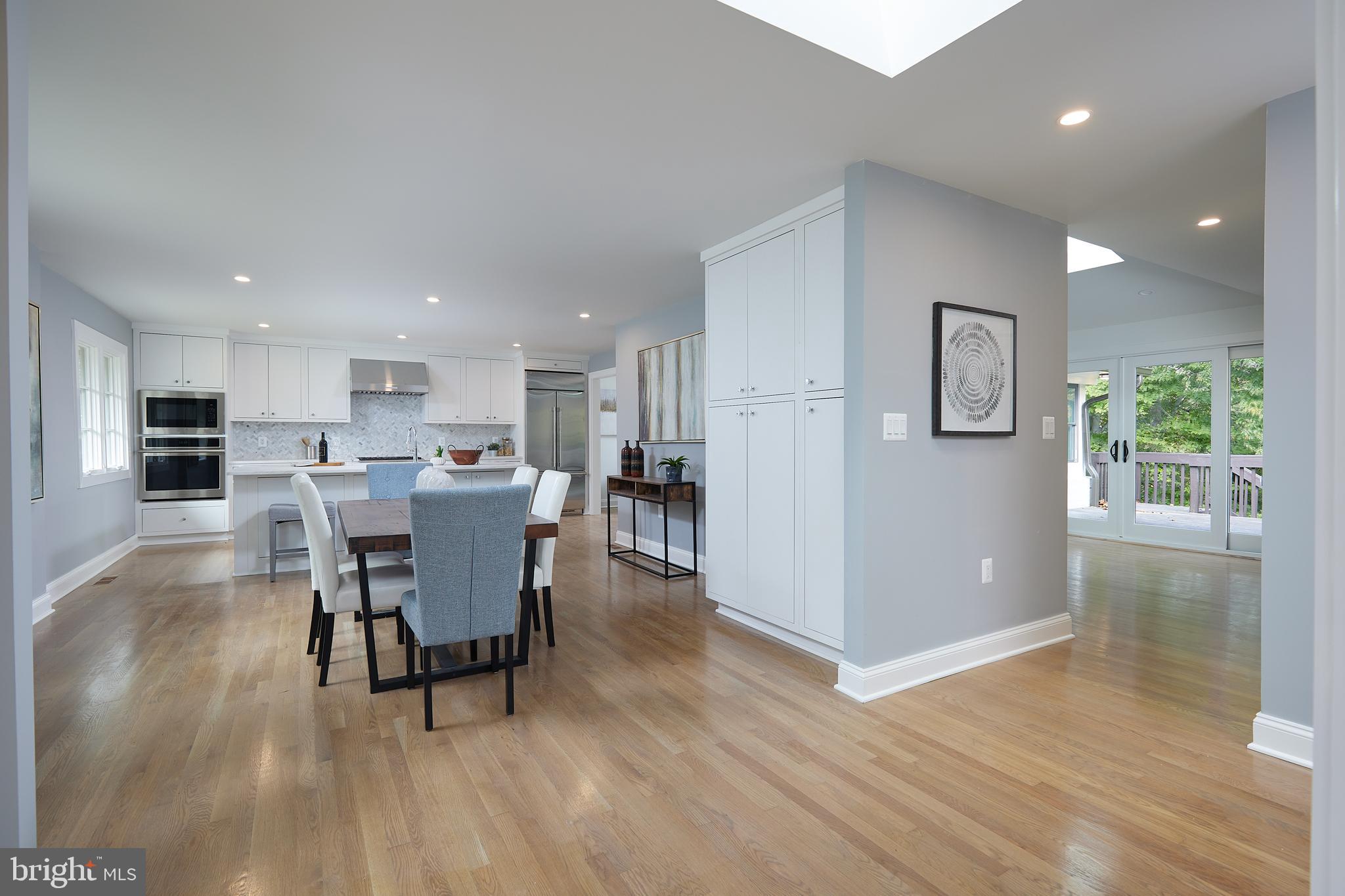 TULIP HILL - Residential