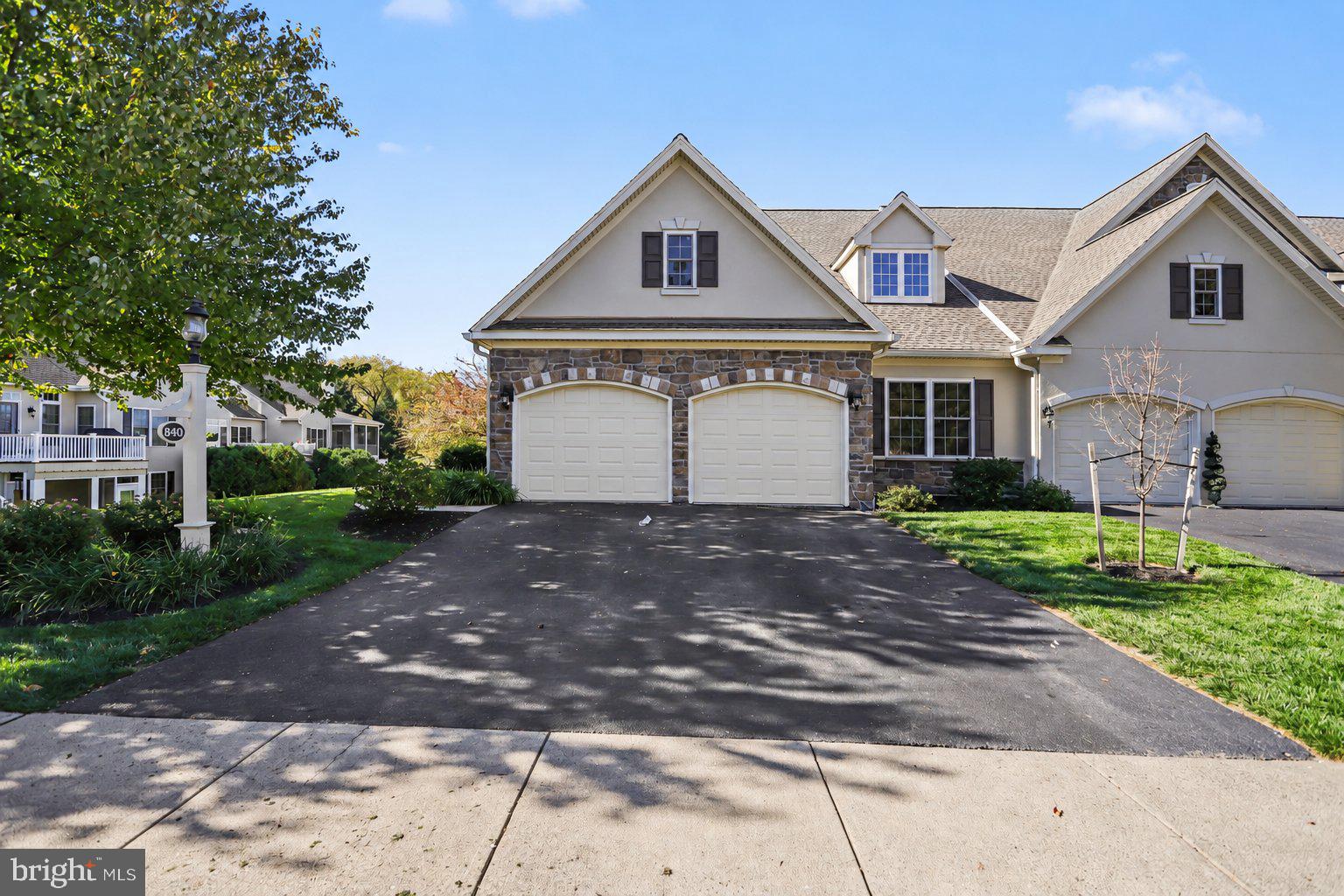 840 HUNTINGTON PLACE