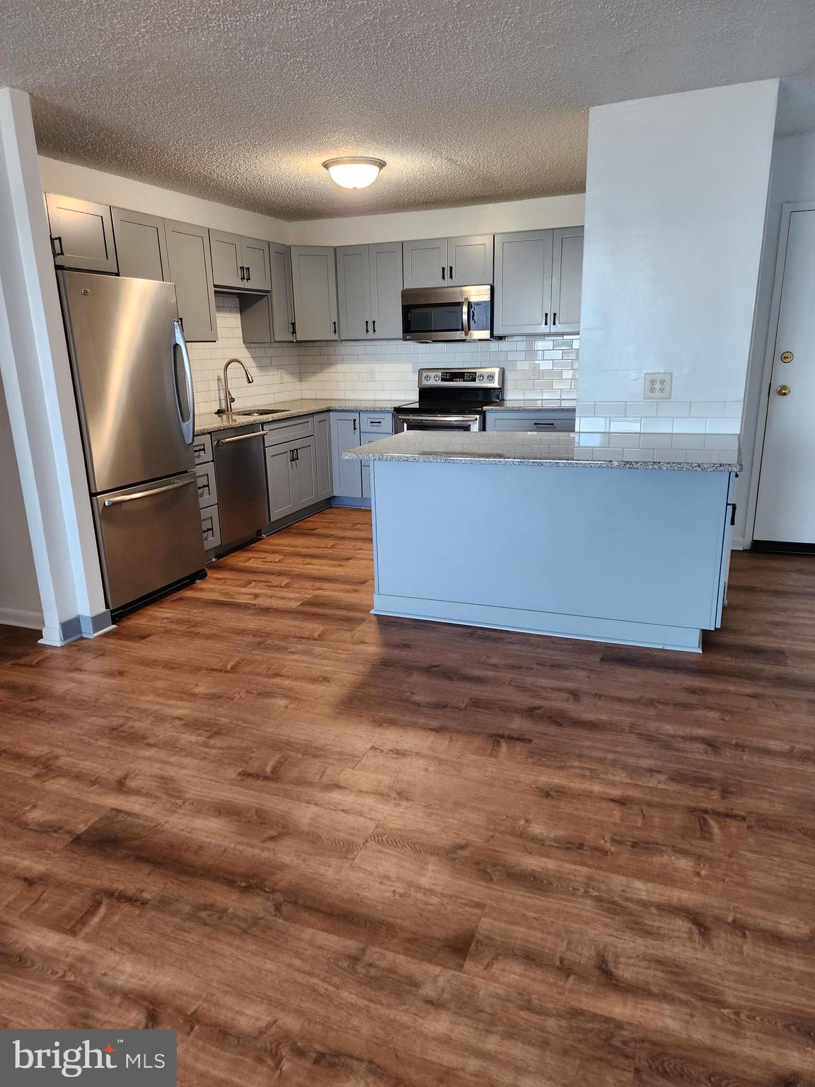 RIDGELY TOWSON CENTER - Residential