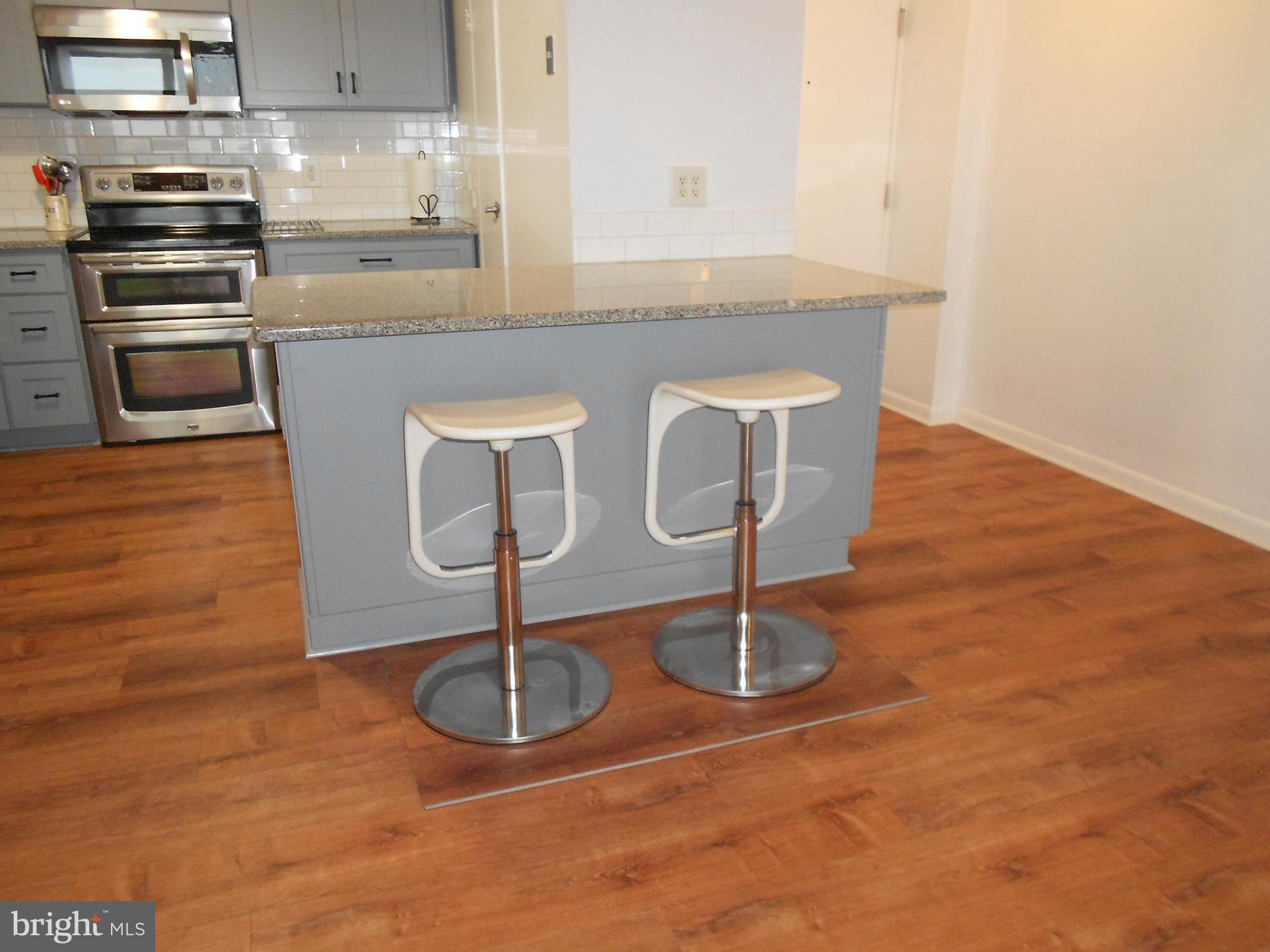 RIDGELY TOWSON CENTER - Residential