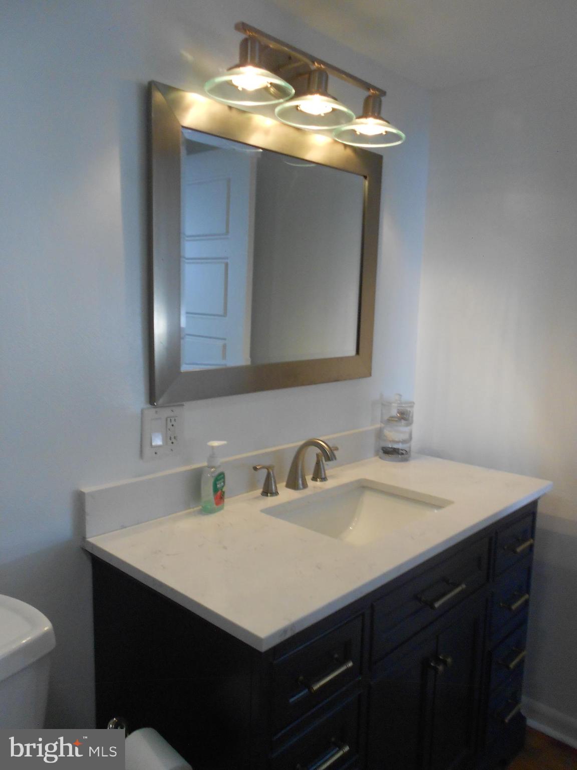 RIDGELY TOWSON CENTER - Residential