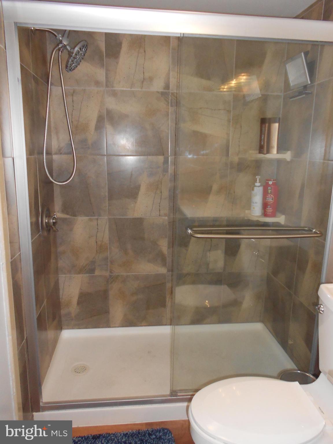 RIDGELY TOWSON CENTER - Residential