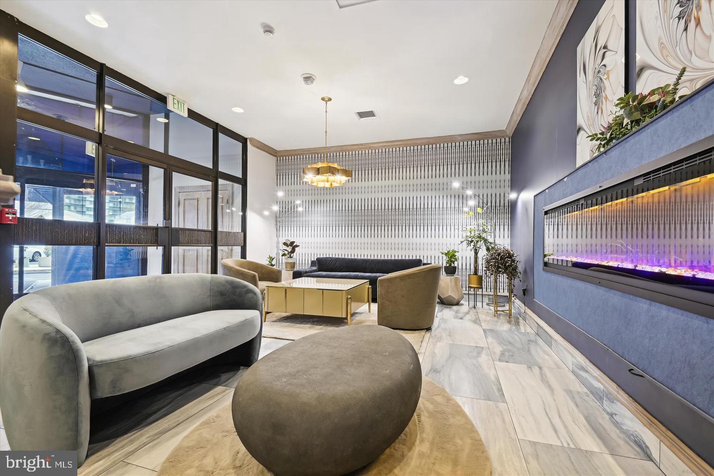 RIDGELY TOWSON CENTER - Residential