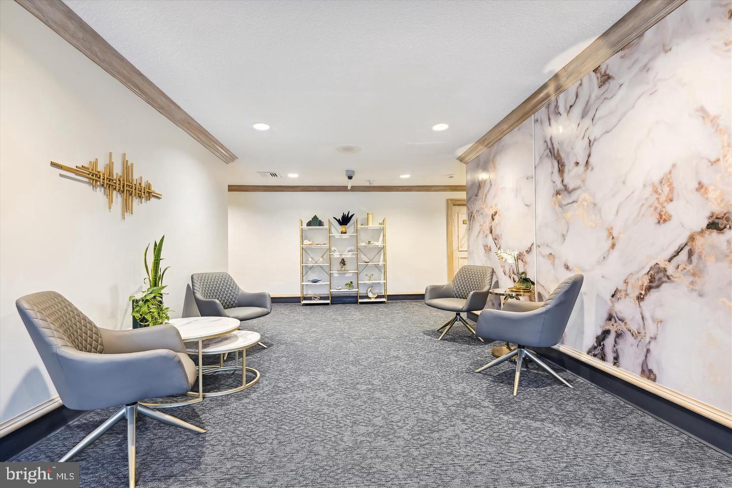 RIDGELY TOWSON CENTER - Residential