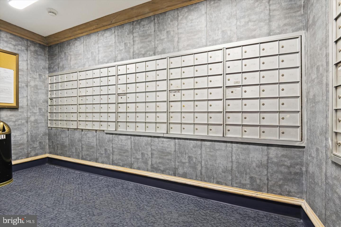 RIDGELY TOWSON CENTER - Residential