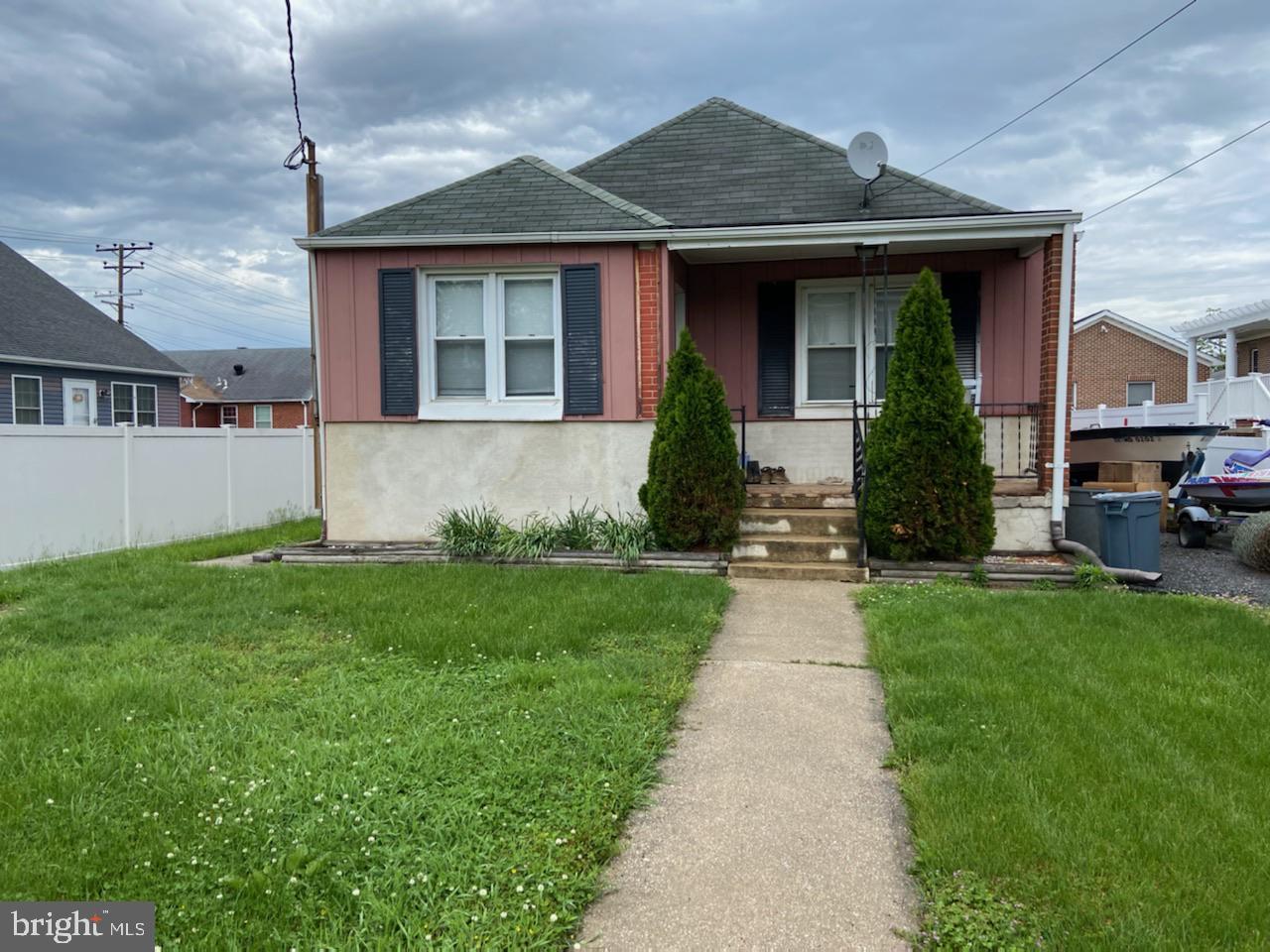 DELK MANOR - Residential