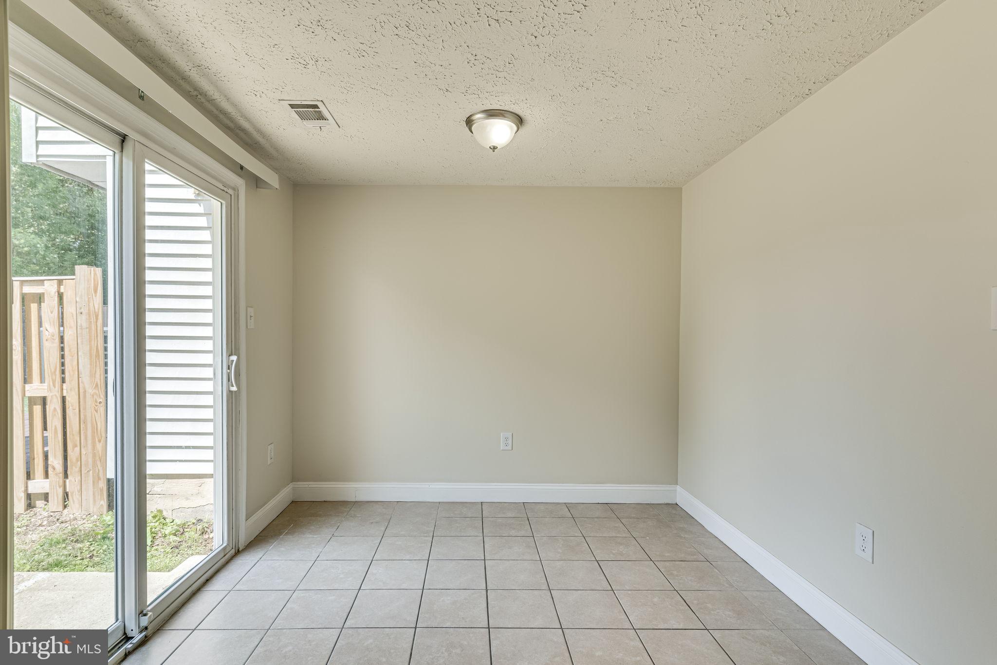 TANGLEWOOD TOWNHOMES - Residential