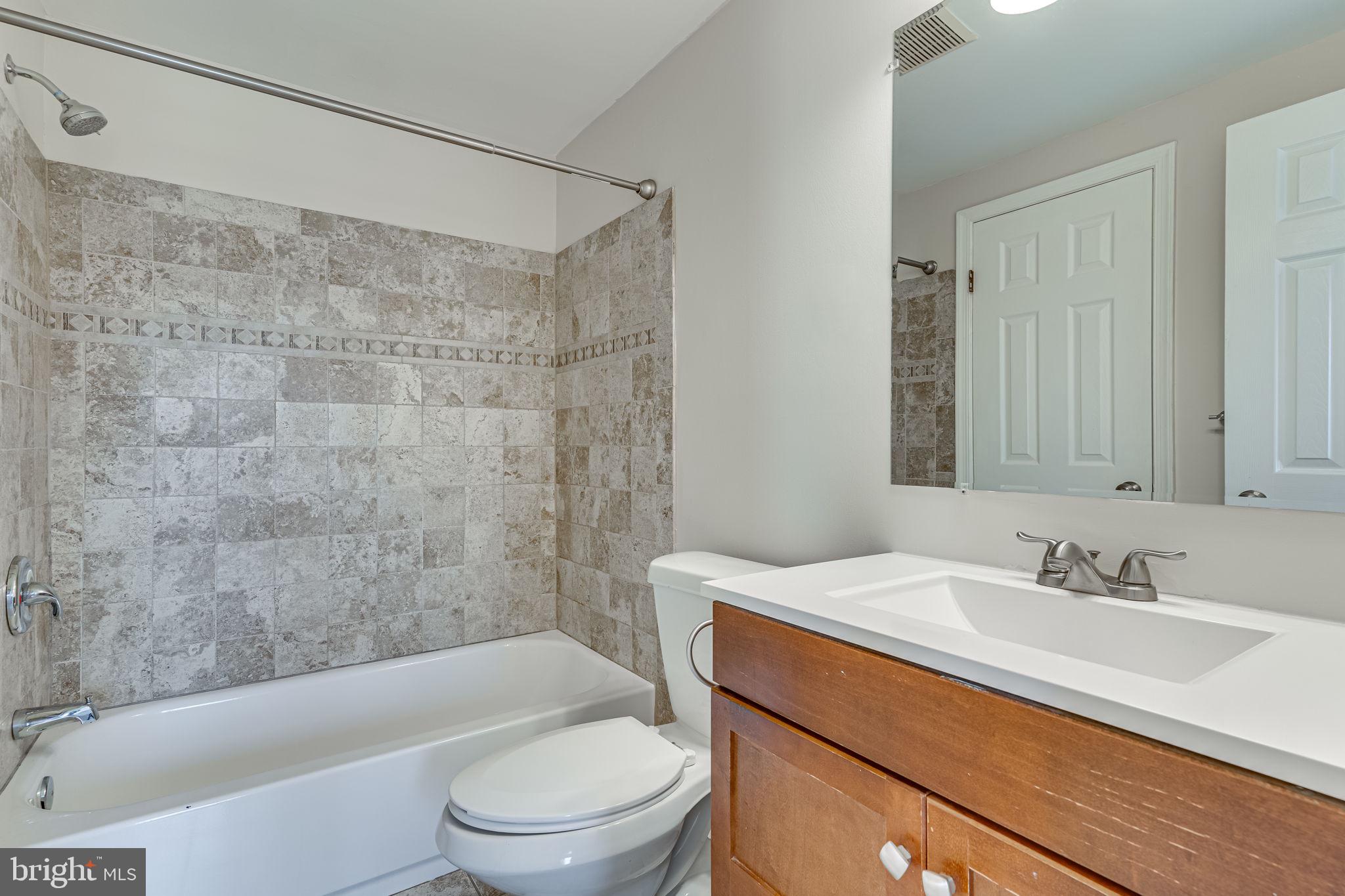 TANGLEWOOD TOWNHOMES - Residential