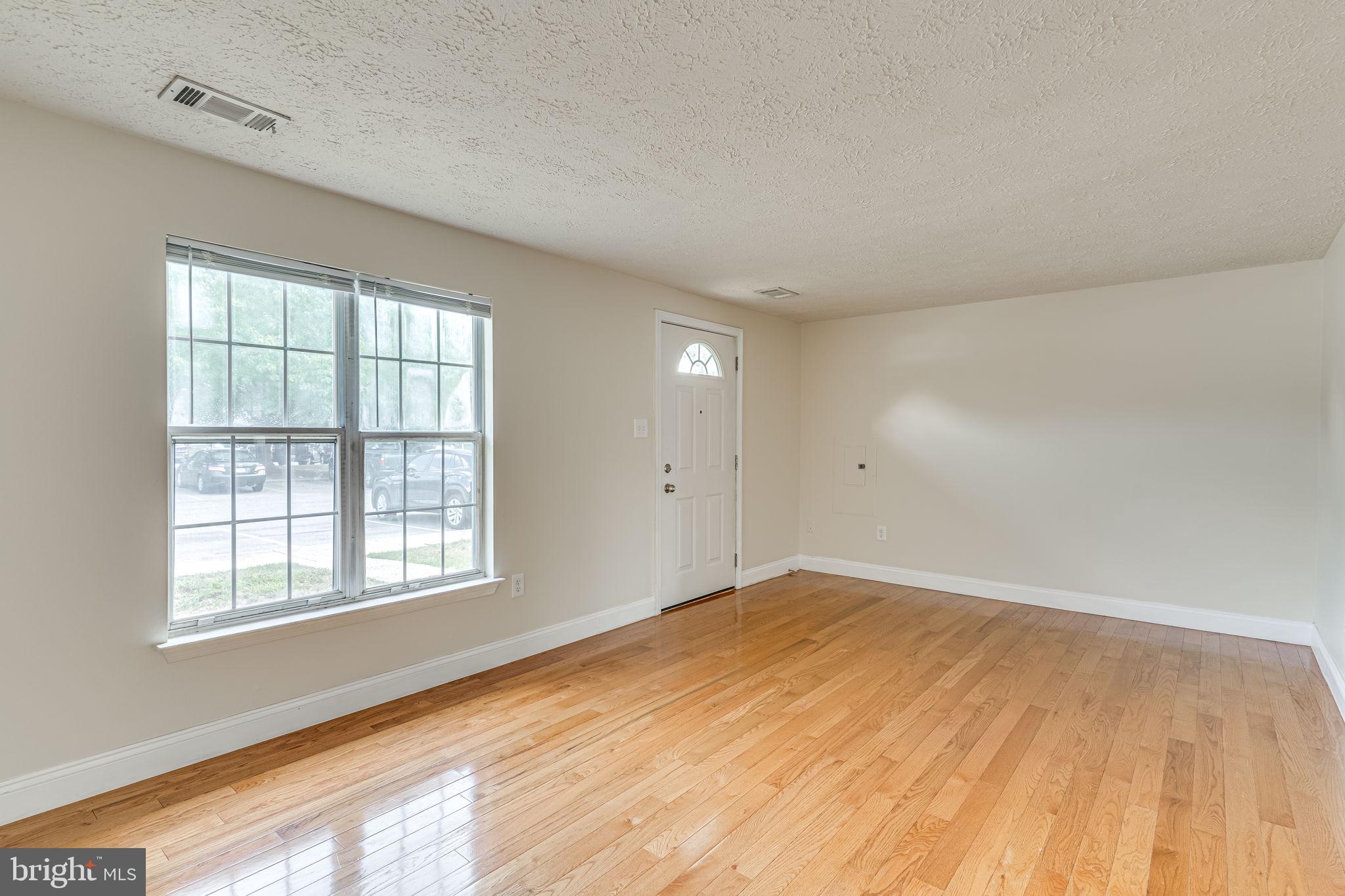 TANGLEWOOD TOWNHOMES - Residential