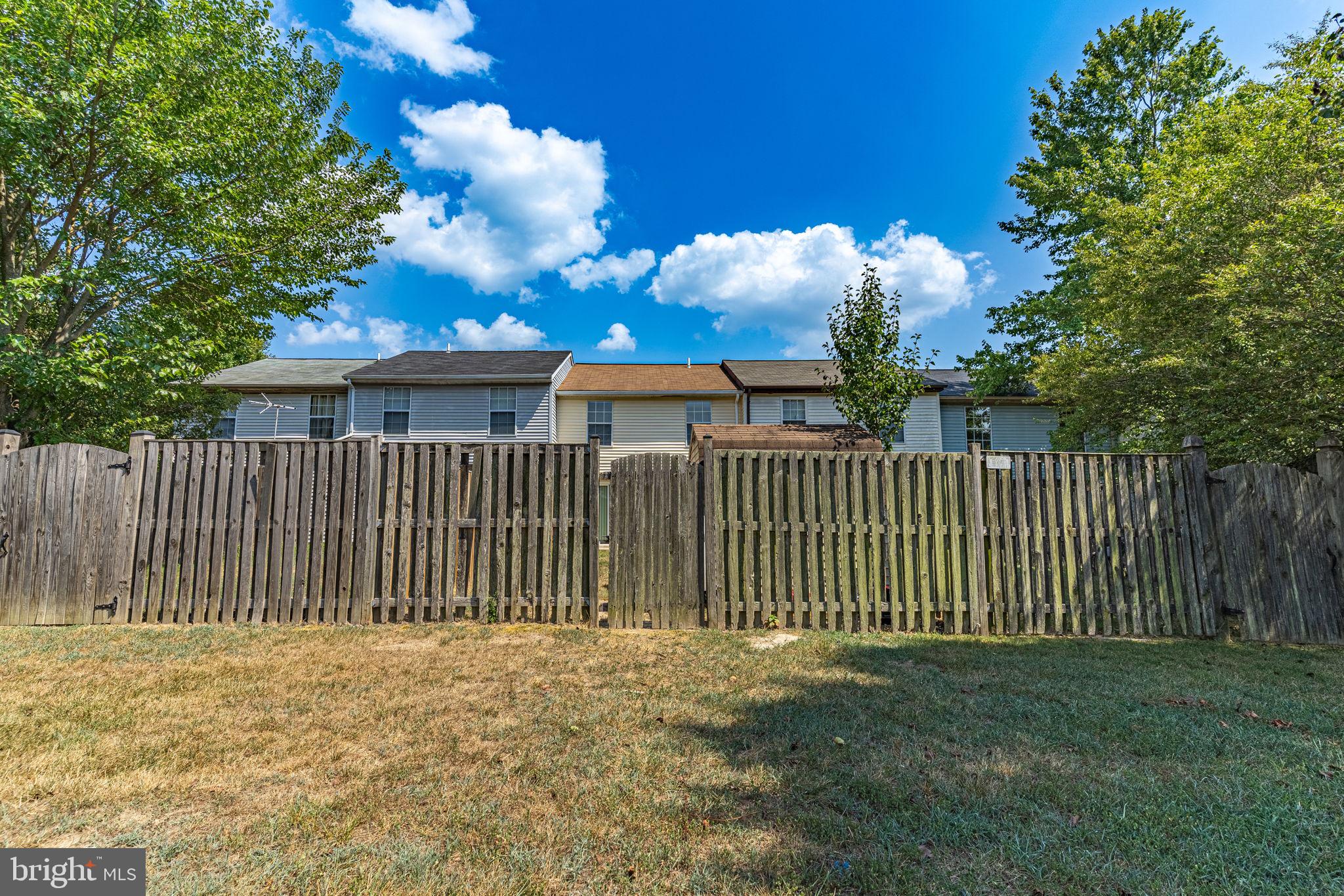 TANGLEWOOD TOWNHOMES - Residential