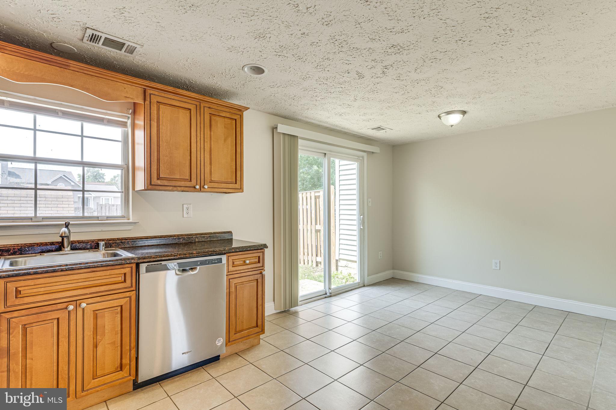 TANGLEWOOD TOWNHOMES - Residential