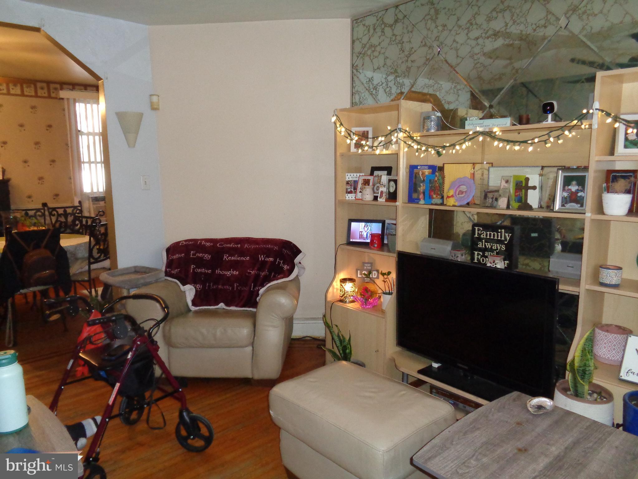 187 W SPENCER STREET