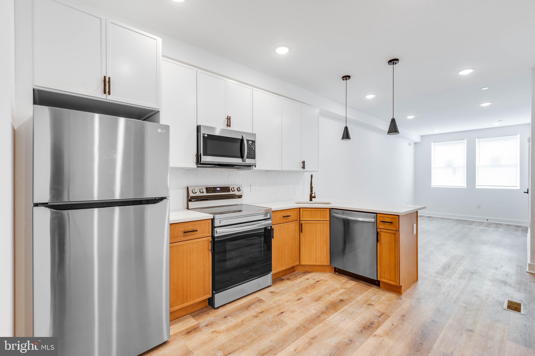 TEMPLE UNIVERSITY - Residential Lease