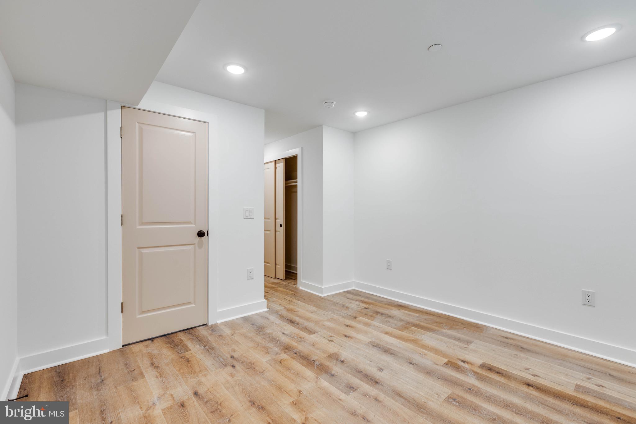 TEMPLE UNIVERSITY - Residential Lease