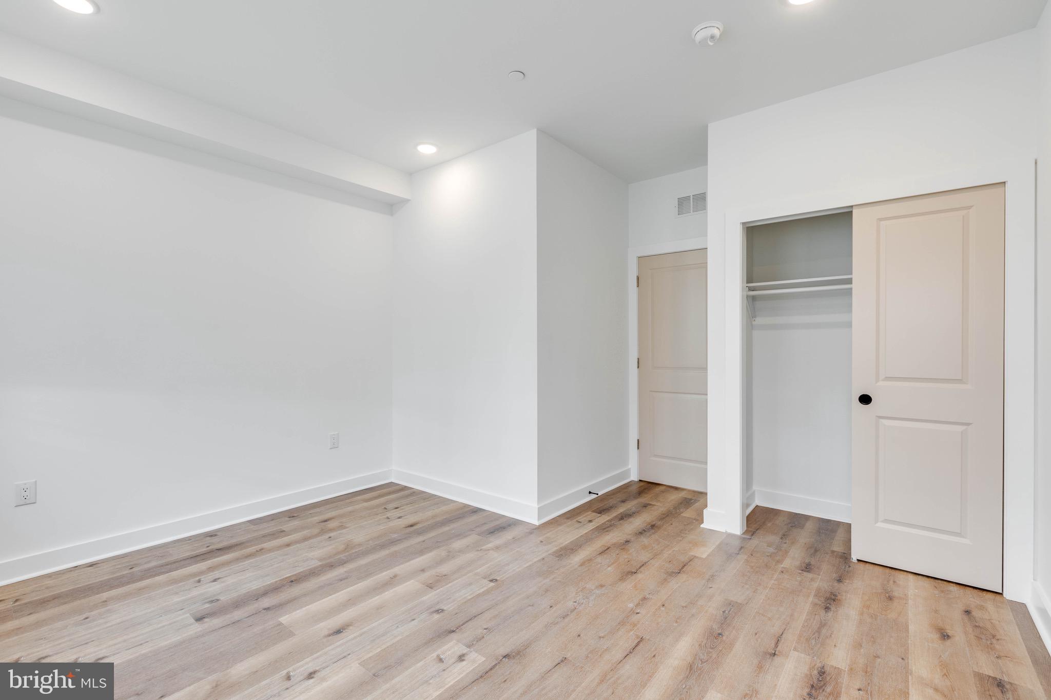 TEMPLE UNIVERSITY - Residential Lease