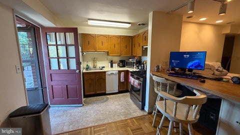 Condo For Rent - 1587 N Colonial Terrace #103-X<br/> ARLINGTON, VA 22209