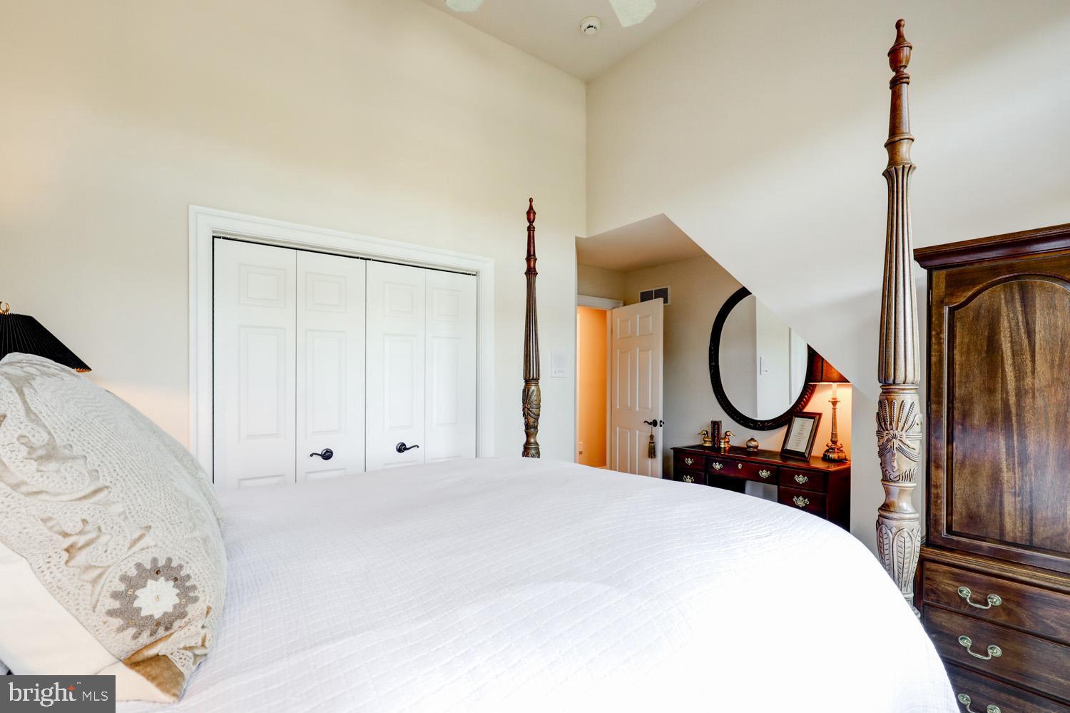 WEST VINCENT - Residential