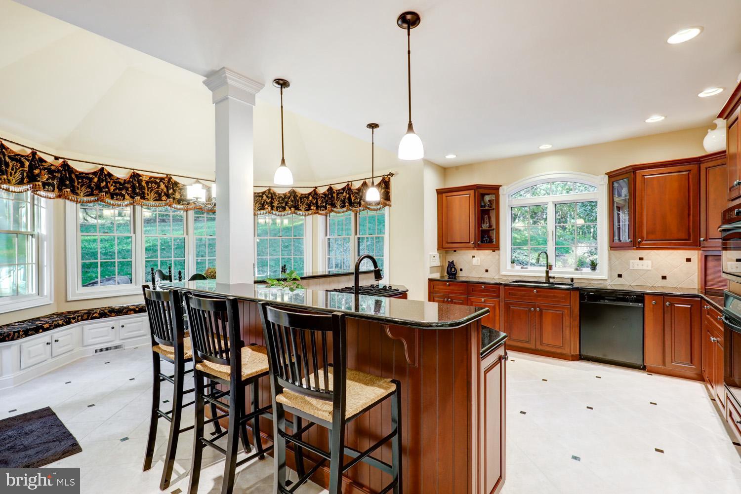 WEST VINCENT - Residential