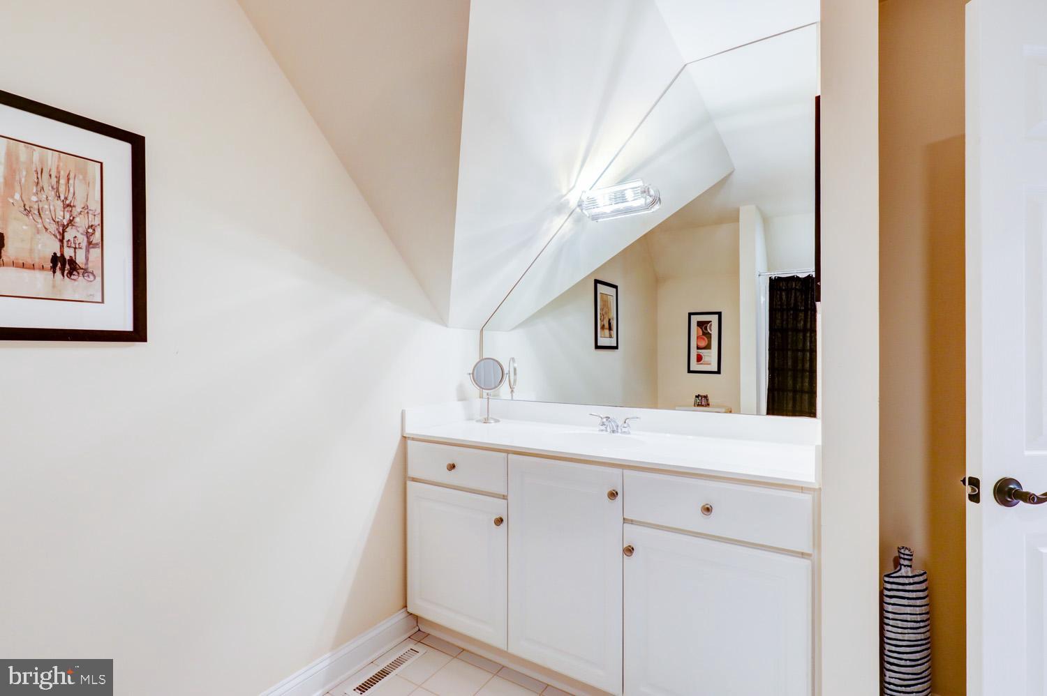 WEST VINCENT - Residential