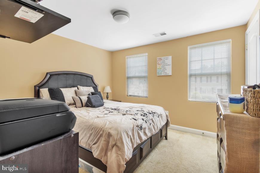 HIGHLAND AT LANDOVER STATION - Residential