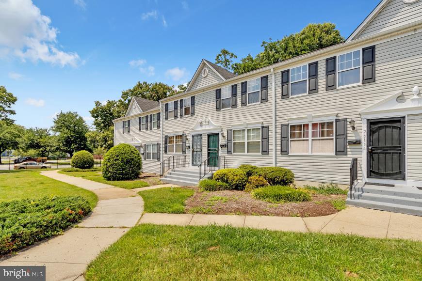 HIGHLAND AT LANDOVER STATION - Residential