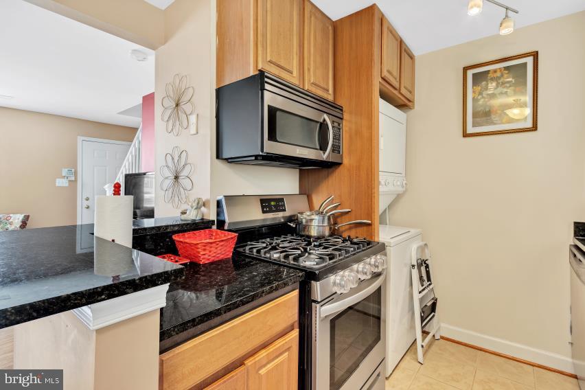 HIGHLAND AT LANDOVER STATION - Residential