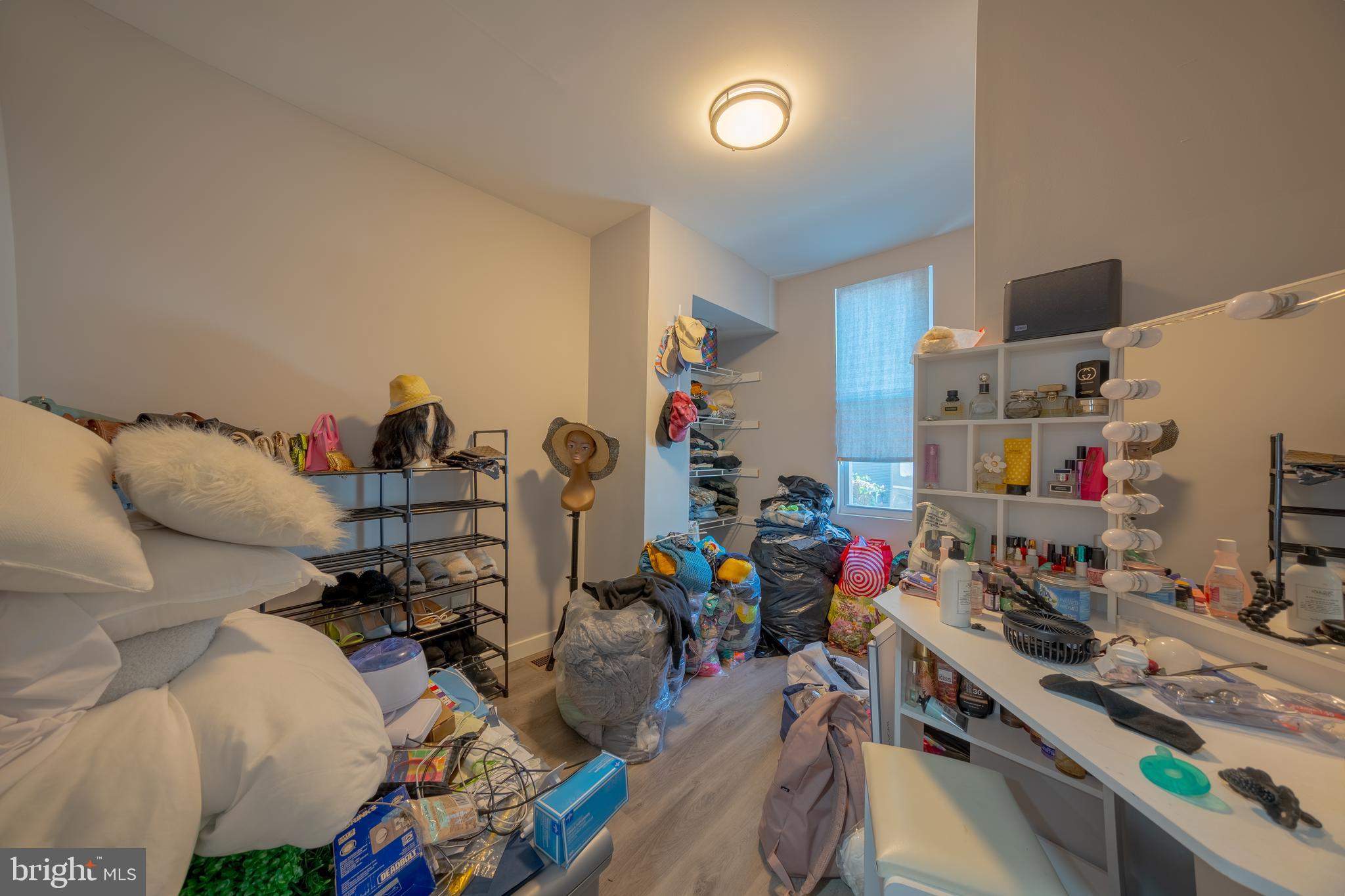 EAST KENSINGTON - Residential